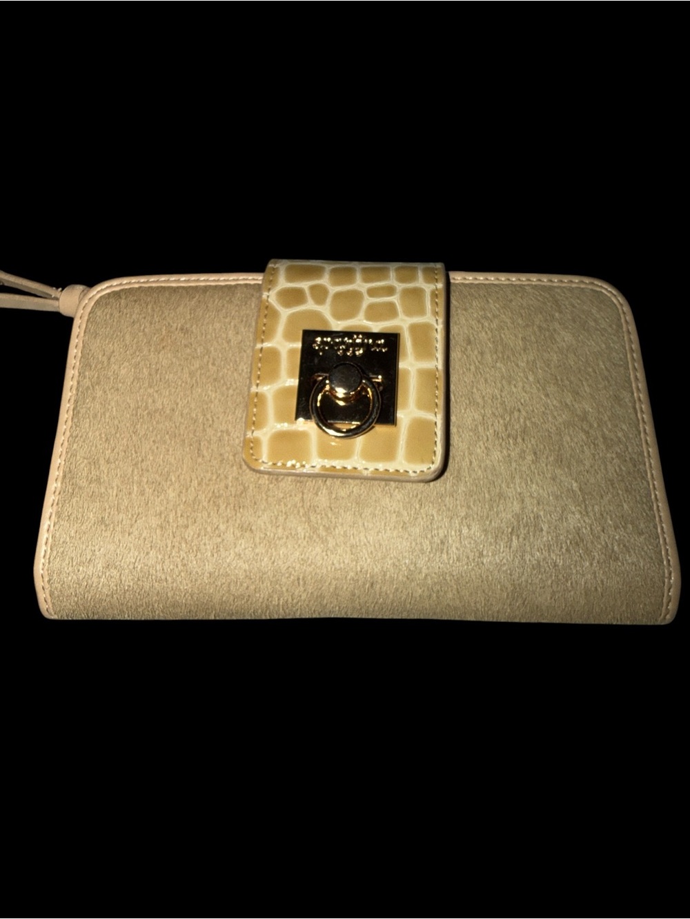 Spartina 449 Cream Textured Convertible Wallet with Gold Hardware